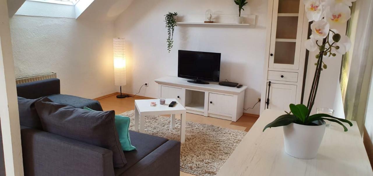 Ferienwohnung Leo Duisburg - Naehe Bahnhof Exteriör bild